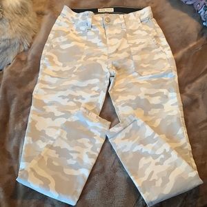Knox Rose Camo Stretch Jean